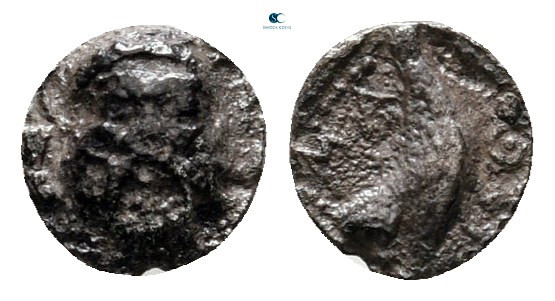 Lesbos. Methymna circa 480-460 BC. 
Tetartemorion AR

5 mm, 0,15 g



ver...