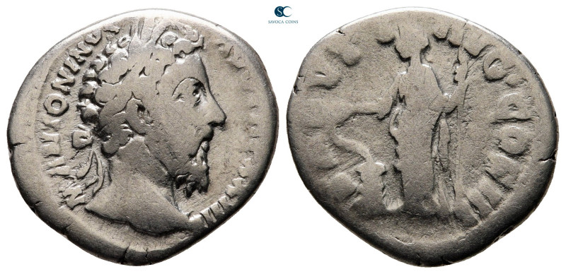 Marcus Aurelius AD 161-180. Rome
Denarius AR

19 mm, 3,06 g



nearly ver...