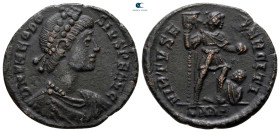 Theodosius I AD 379-395. Nicomedia. Follis Æ