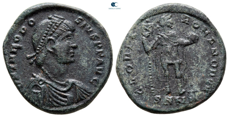 Theodosius I AD 379-395. Nicomedia
Follis Æ

22 mm, 4,86 g



nearly very...