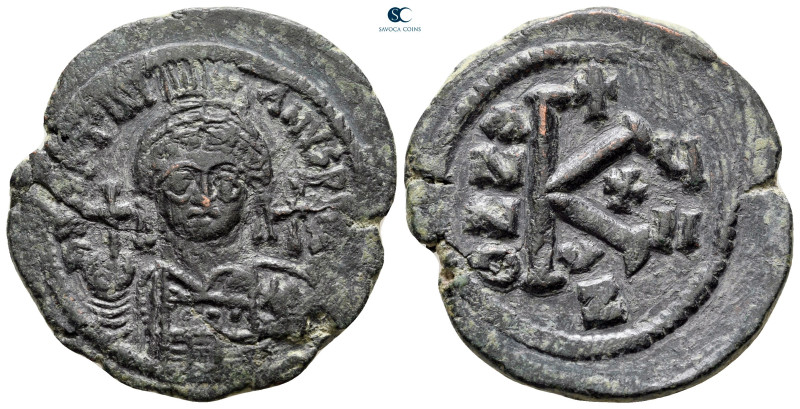 Justinian I AD 527-565. Cyzicus
Half Follis or 20 Nummi Æ

30 mm, 9,24 g

...