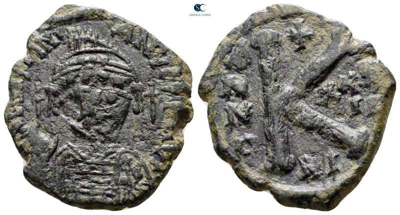 Justinian I AD 527-565. Nikomedia
Half Follis or 20 Nummi Æ

27 mm, 6,74 g
...