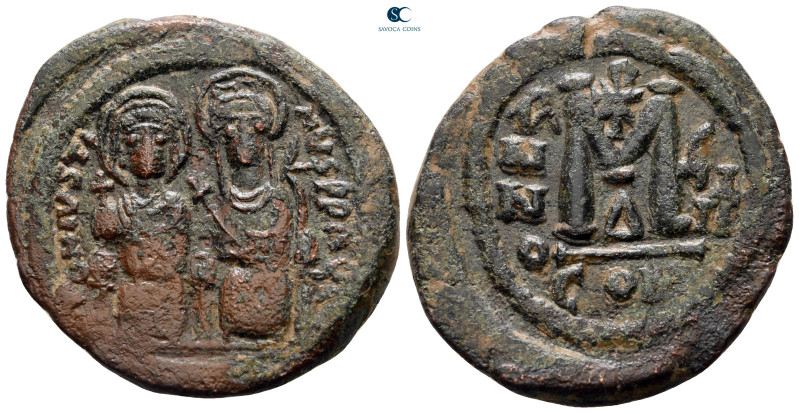 Justin II and Sophia AD 565-578. Constantinople
Follis or 40 Nummi Æ

35 mm, ...