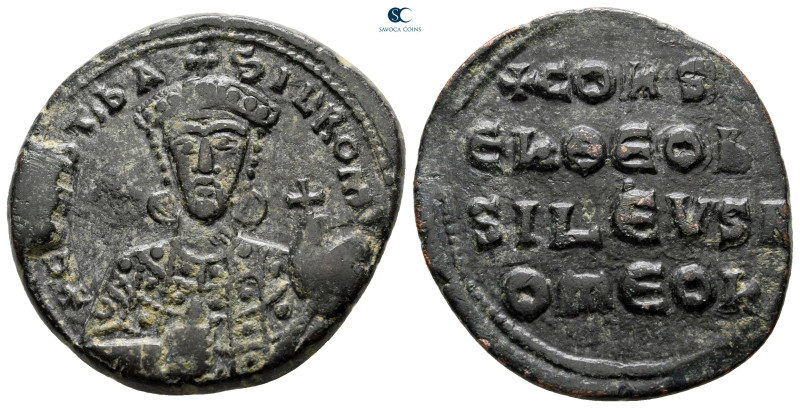 Constantine VII, Porphyrogenitus AD 913-959. Constantinople
Follis Æ

28 mm, ...