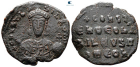 Constantine VII, Porphyrogenitus AD 913-959. Constantinople. Follis Æ