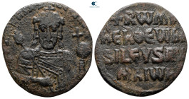Romanus I Lecapenus AD 920-944. Constantinople. Follis Æ