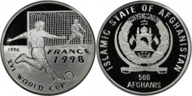 Weltmünzen und Medaillen, Afganistan. Fußball WM. 500 Afganis 1996, Silber. 0.64 OZ. KM 1027. Polierte Platte