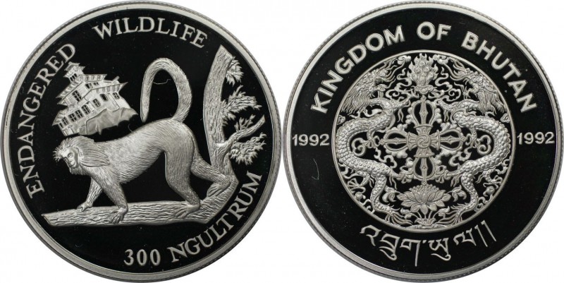 Weltmünzen und Medaillen, Bhutan. Goldener Languraffe. 300 Ngultrums 1992, Silbe...