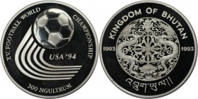 Weltmünzen und Medaillen, Bhutan. Ball mit Schweif. 300 Ngultrums 1993, Silber. 0.93 OZ. KM 78. Polierte Platte. Fingerabdrücke