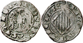 Pere II (1276-1285). Sicília. Doble diner. (Cru.V.S. 329) (Cru.C.G. 2146) (MIR. 176). Leyendas poco legibles. Pátina oscura. Rara. 0,79 g. (MBC-).