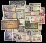 Lote de 22 billetes españoles, incluye un décimo de lotería de 1939. Total 23. A examinar. BC/S/C-.