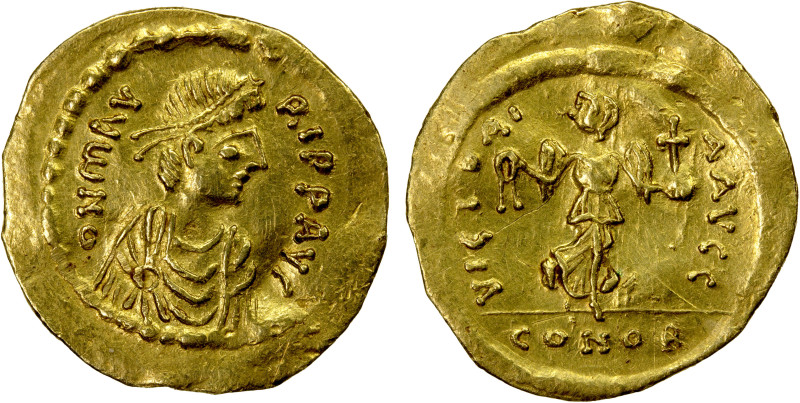 BYZANTINE EMPIRE: Maurice Tiberius, 582-602, AV semissis (2.16g), Constantinople...