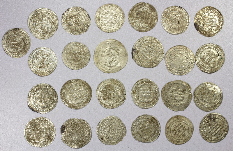 SAMANID: LOT of 25 silver dirhams, including Nasr II (AH301-331) (6 pcs), mints ...