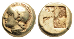IONIA. Phokaia. EL Hekte (Circa 478-387 BC).
Obv: Head of Athena left, wearing crested Attic helmet decorated with griffin; below, small seal left.
Re...