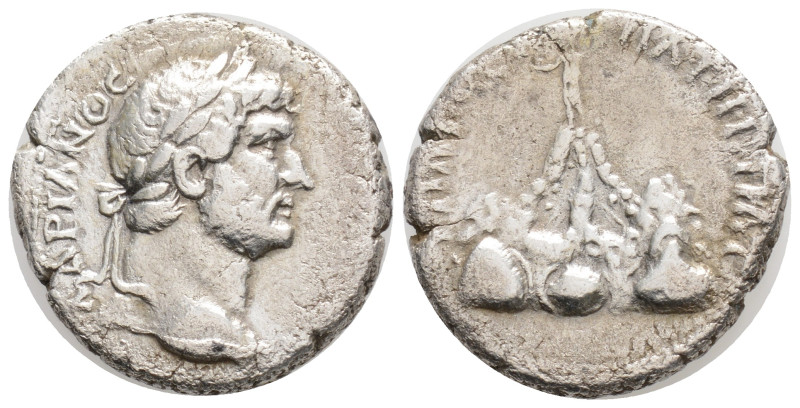 CAPPADOCIA. Caesarea. Hadrian (117-138). Didrachm.
Obv: ΑΔΡΙΑΝΟС СЄΒΑСΤΟС.
Laure...