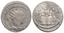 VALERIAN I (253-260). Antoninianus. Samosata.
Obv: IMP C P LIC VALERIANVS AVG. Radiate, draped and cuirassed bust right.
Rev: VOTA ORBIS.Two Victories...