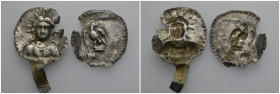 Silver aplique ? Radiate helios bust facing, eagle standing over altar. 35mm, 3.78 gr.