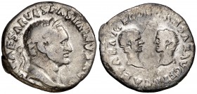 (70 d.C.). Vespasiano, Tito y Domiciano. Denario. (Spink 2399) (S. 5) (RIC. 16). 2,65 g. Rara. MBC-.
