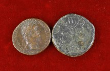 Lote formado por 1 as de la República Romana y 1 as de Domiciano. BC/MBC.