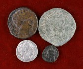 Lote de 3 bronces ibéricos, se incluye 1 denario de Bolscan. Total 4 monedas. A examinar. BC+/MBC+.