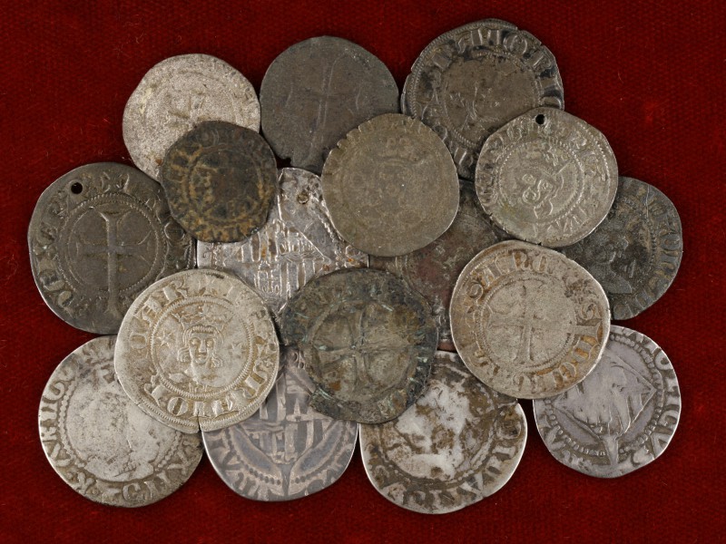 Lote de 17 monedas medievales de Mallorca, todas diferentes. A examinar. BC-/MBC...