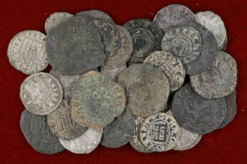 Lote de 37 monedas medievales castellanas, todas diferentes. A examinar. BC/MBC-...