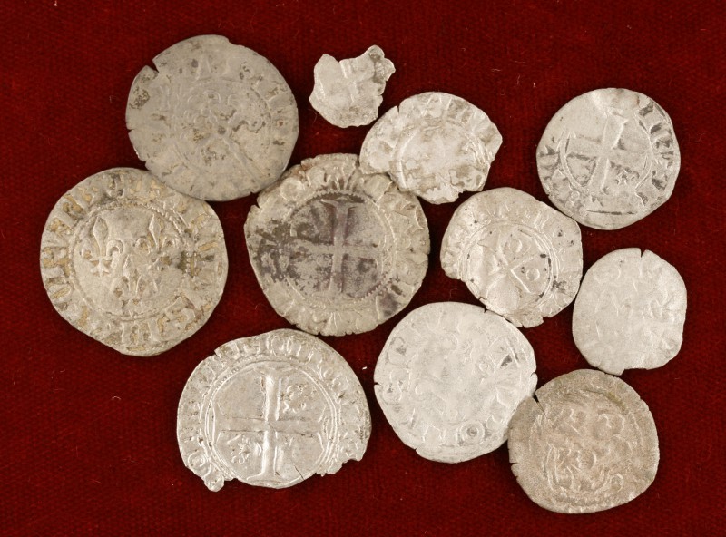 Lote de 11 monedas medievales francesas, cuatro con cospel faltado. A examinar. ...