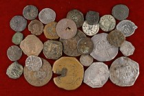 Felipe III. Lote de 28 monedas, ocho en plata: (1/2 (tres), 1 (dos), 2 y 4 reales (dos), todas diferentes. A examinar. RC-/MBC-.