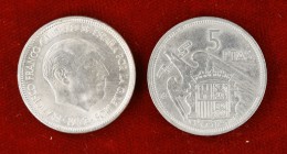 1957*58 y *63. Estado Español. 5 pesetas. Lote de 2 monedas. EBC-/EBC+.