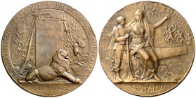 1911. Francia. París. Medalla de premio militar. 67,90 g. 50 mm. Cobre. Premio del Ministerio de la Guerra a la preparación física y militar. Sin otor...