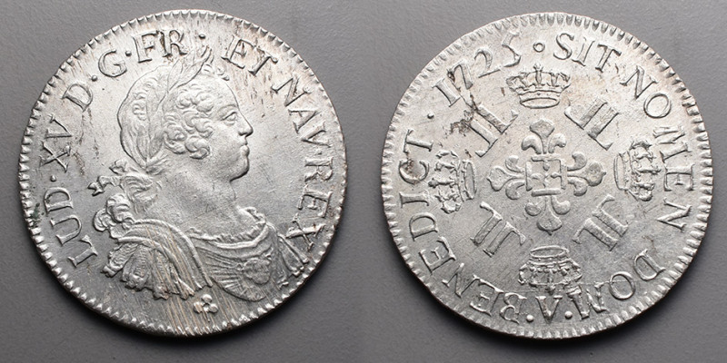 Le Royaume de France > Louis XV (1715-1774)
Ecu aux 8 L. V= Troyes. 1725 .
A/ LV...