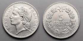 19e et 20e siècles, le systéme décimal > 3e République (1871-1940)
5 Francs "Lavrillier". 1933 . Essai .
A/ REPUBLIQUE FRANÇAISE Tête laurée, à droite...
