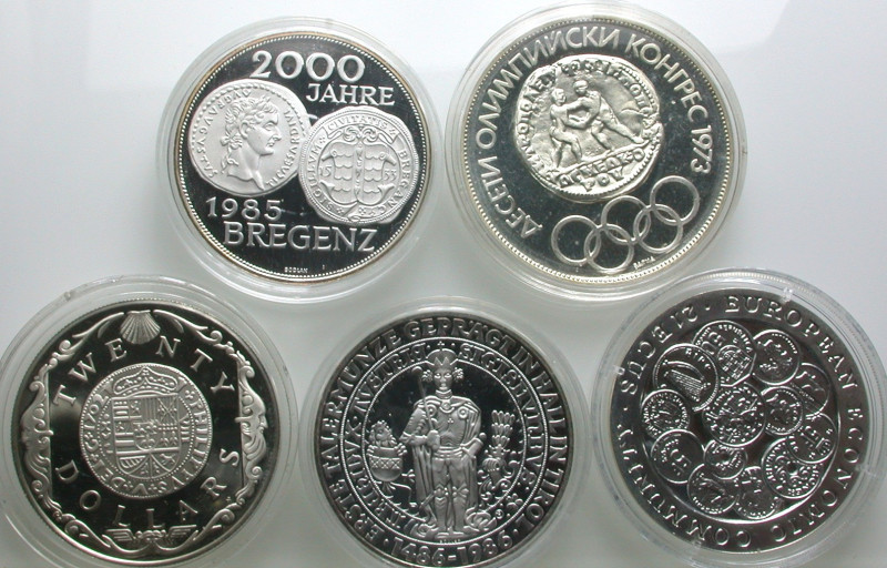LOTS. 
Münzen mit Abbildung alter Münzen: BRITISH VIRGIN ISLANDS 20 Dollar 1985...