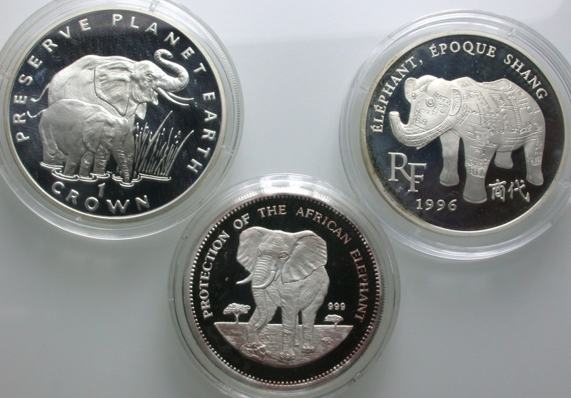 LOTS. 
Münzen mit Abbildungen von Elefanten: GIBRALTAR Crown 1994, FRANKREICH 1...