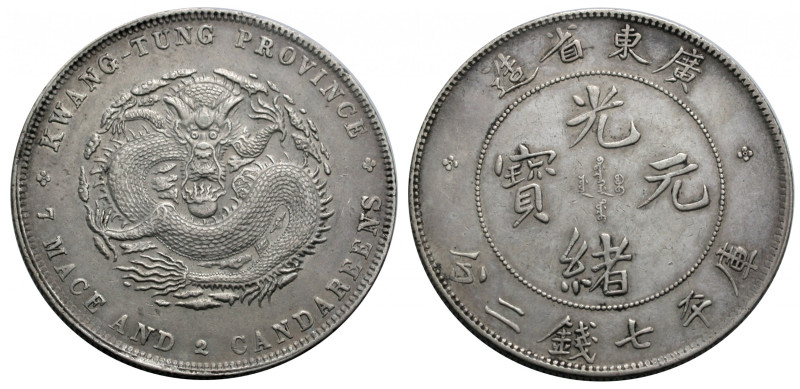 China. 
Kwangtung. 
KUANG HSU, 1875-1908. Dollar o. J. (1890-1908). Drache. Rv...