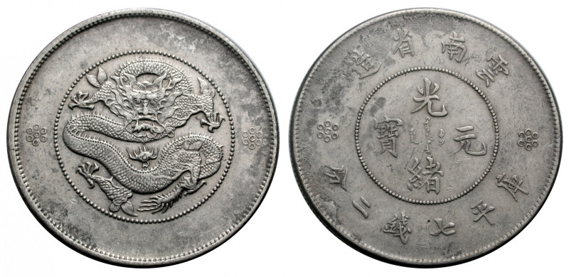 China. 
Yunnan. 
KUANG HSU 1875-1908. Dollar o. J., Kunming. Drachen. Rv. Schr...