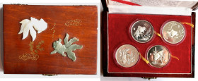 China. 
Volksrepublik. 
Medal set (4) n. d. (1984) by China Coins Limited. One single fish on each medal. 36 mm; 21 g fine silver each. Four medals....