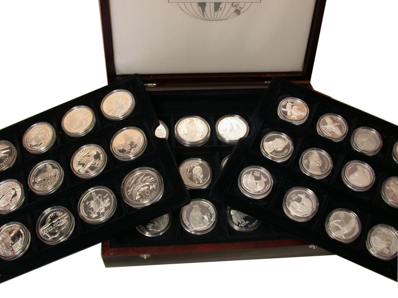 Alle Welt. 
BEDROHTE TIERWELT. Münzen von Andorra, Australien, Bulgarien, Polen...