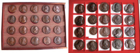 Thematische Medaillen. 
Personen. 
Kleine Sammlung von 40 BronzePersonenmedaillen, meist aus den Serien von Durand, dabei Medaillen auf Thaddeus Kos...