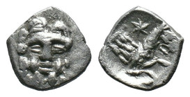 (Silver, 0.61g 10mm)Lykaonia, Laranda AR Obol. Circa 324-323 BC.
Facing head of Herakles, with club over shoulder
Rev. Forepart of wolf to right; star...