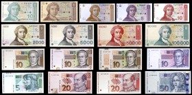 Croacia. 18 billetes de distintos valores y fechas. S/C.
