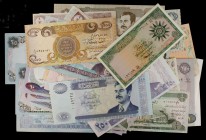 Iraq. 51 billetes de distintos valores y fechas. S/C-/S/C.