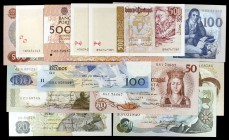 Portugal. 13 billetes de distintas fechas. S/C.