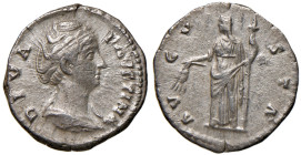 Faustina I (moglie di Antonino Pio) Denario - Busto a d. - R/ Cerere (?) stante a s. con pighe - RIC 360 AG (g 2,73) Abrasione al D/
qBB