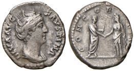 Faustina I (moglie di Antonino Pio) Denario - Busto a d. - R/ Faustina e Antonino stanti - RIC 381 AG (g 2,91)
qBB