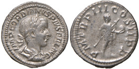 Gordiano III (238-244) Denario - Testa laureata a d. - R/ L’imperatore stante a d. - RIC 115 AG (g 3,33)
BB+