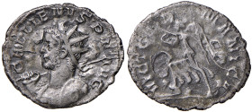 Gallieno (253-268) Antoniniano - Busto radiato a s. - R/ La Vittoria andante a s., ai suoi piedi un prigioniero - AG (g 2,73)
qBB/BB