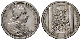 Benedetto XIV (1740-1758) Medaglia A. III Monumento sepolcrale a Maria Clementina Sobieska - Opus: Hamerani - Bart. 743 AG (g 20,75) Colpetti al bordo...