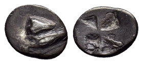 MYSIA. Kyzikos.(Circa 600-550 BC).Obol.

Obv : Head of tunny right.

Rev : Incuse square punch.
Von Fritze IX 2.


Weight : 0.33 gr
Diameter : 8 mm