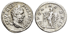 SEPTIMIUS SEVERUS (193 - 211). Denarius. Rome.

Obv : SEVERVS PIVS AVG BRIT.
Laureate head right.

Rev : VICTORIAE BRIT.
Victory standing right with p...